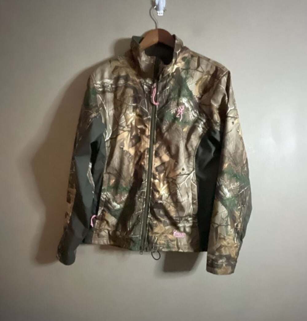 Browning Women's Camo Full-Zip Hunting Jacket with Pink Logo Details